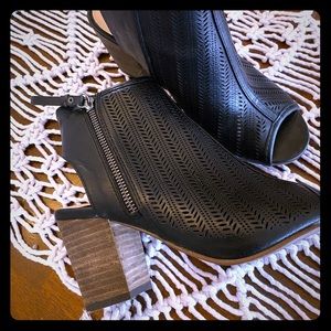 Denver Hayes Summer Booties